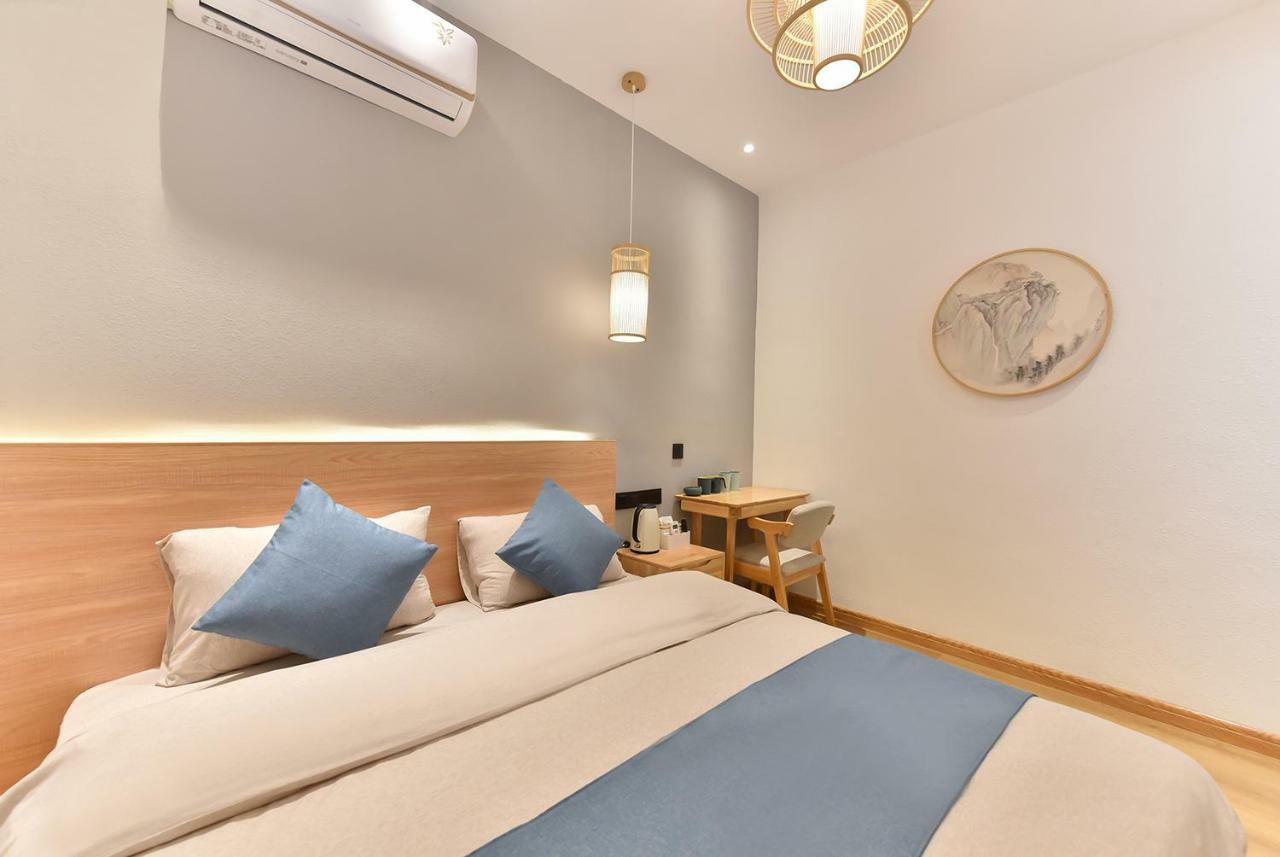 Yifangyan - Tingyuan Qingshe Hostel Fenghuang Dış mekan fotoğraf