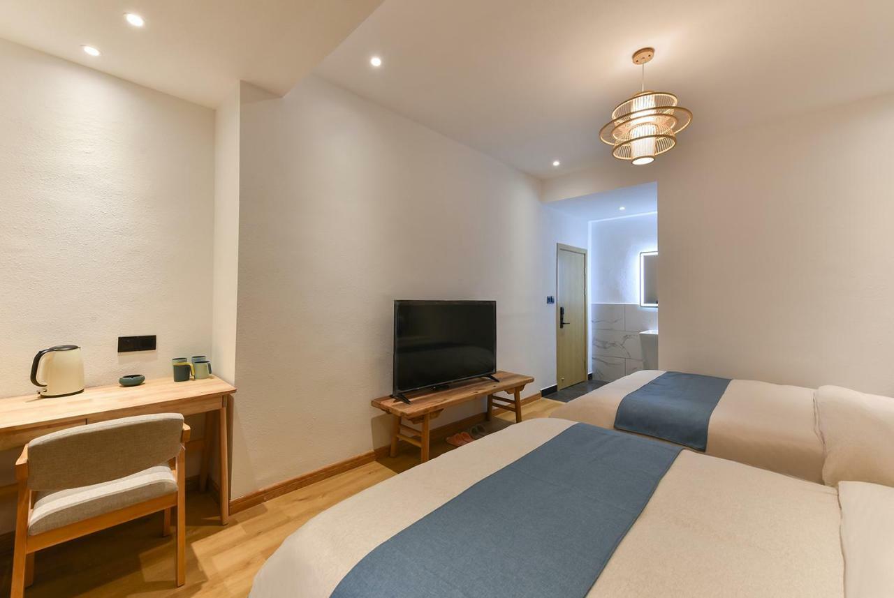 Yifangyan - Tingyuan Qingshe Hostel Fenghuang Dış mekan fotoğraf