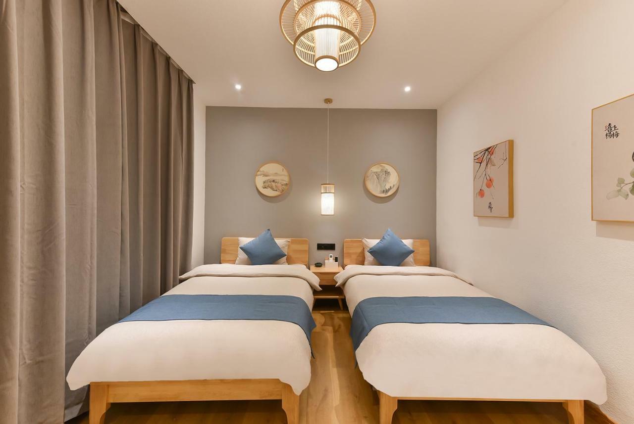 Yifangyan - Tingyuan Qingshe Hostel Fenghuang Dış mekan fotoğraf